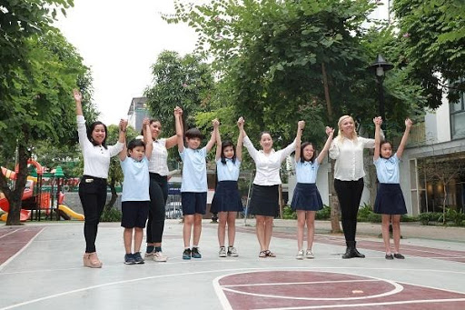 chương trình tiểu học nâng cao tại The Dewey Schools
